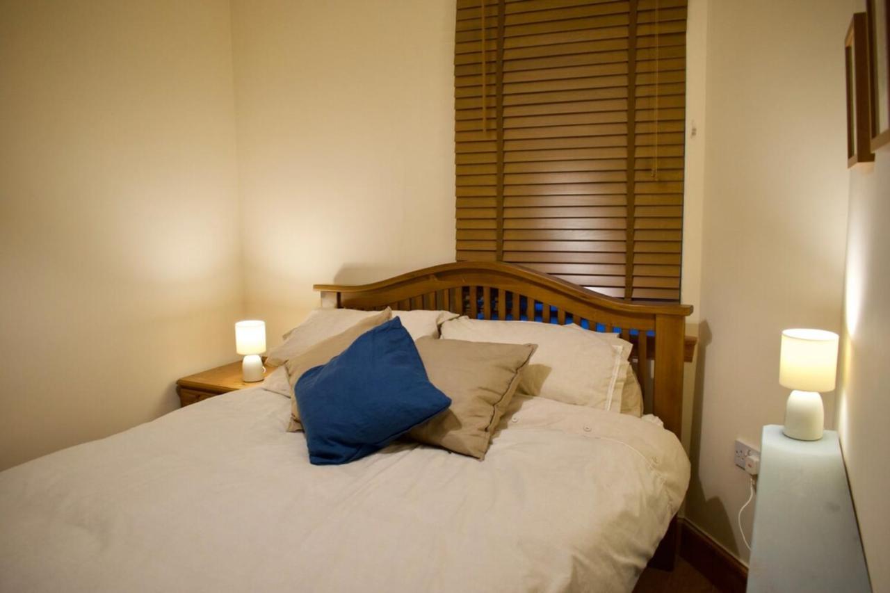 Newly Refurbed Home With Free Parking Edinburg Exteriör bild