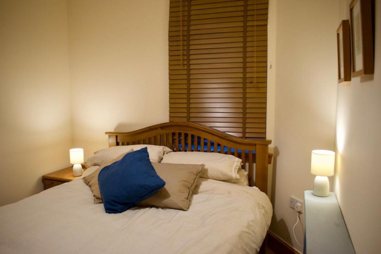 Newly Refurbed Home With Free Parking Edinburg Exteriör bild