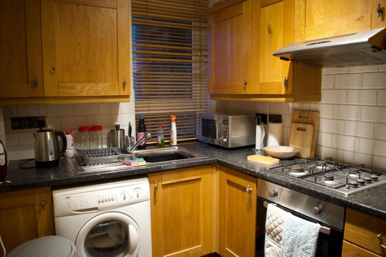 Newly Refurbed Home With Free Parking Edinburg Exteriör bild